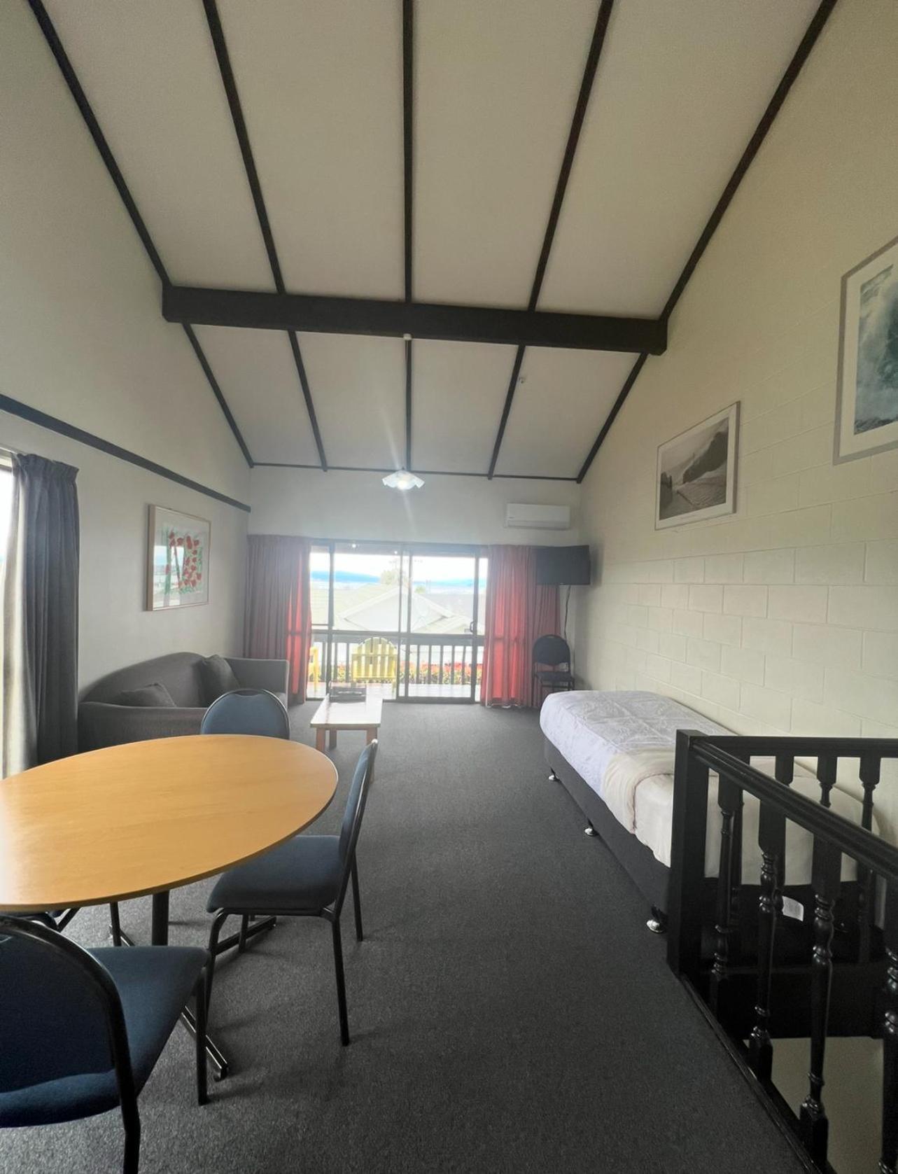 Mountain View Motel Таупо Экстерьер фото