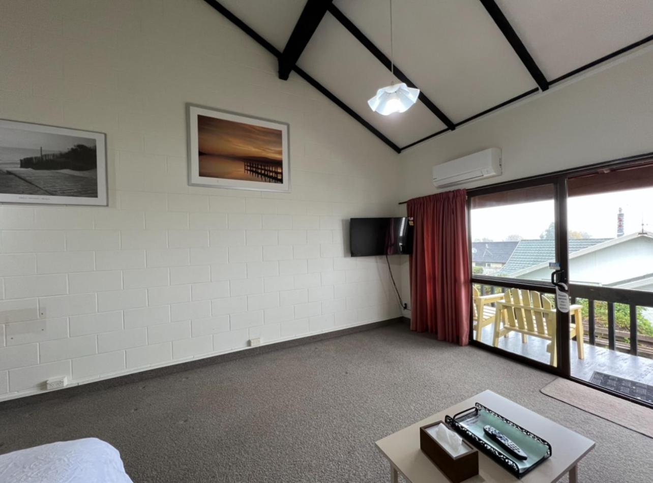 Mountain View Motel Таупо Экстерьер фото