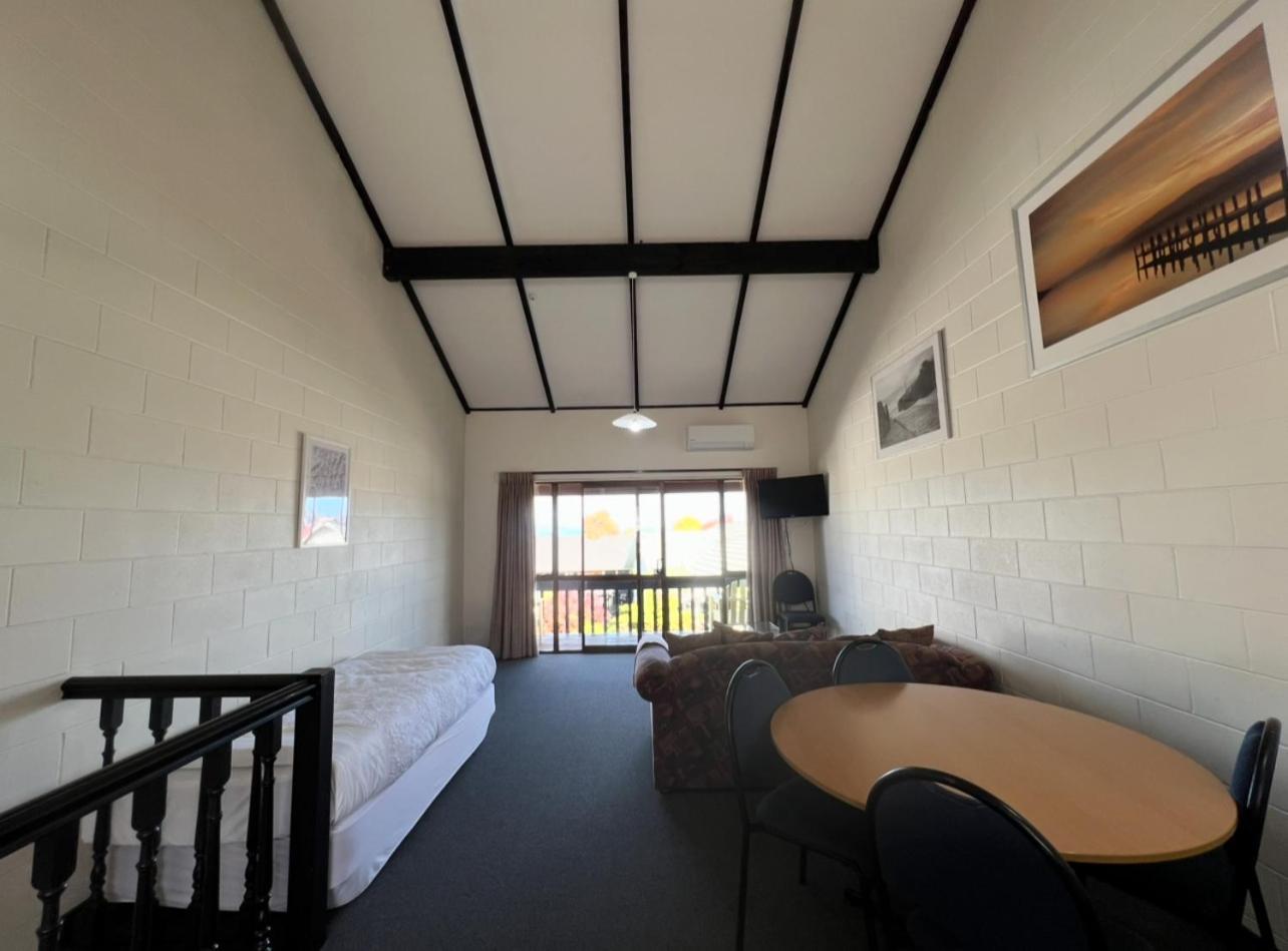 Mountain View Motel Таупо Экстерьер фото